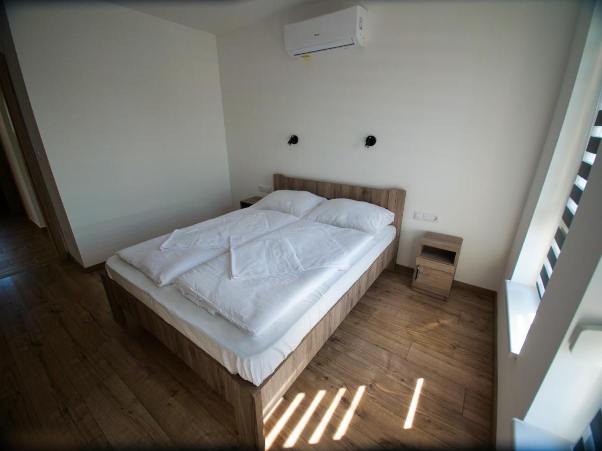 バラトンフェニヴェシュZea Apartmanhazアパートメント エクステリア 写真