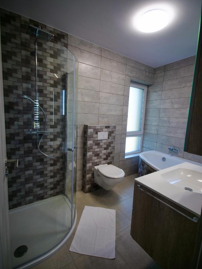 バラトンフェニヴェシュZea Apartmanhazアパートメント エクステリア 写真
