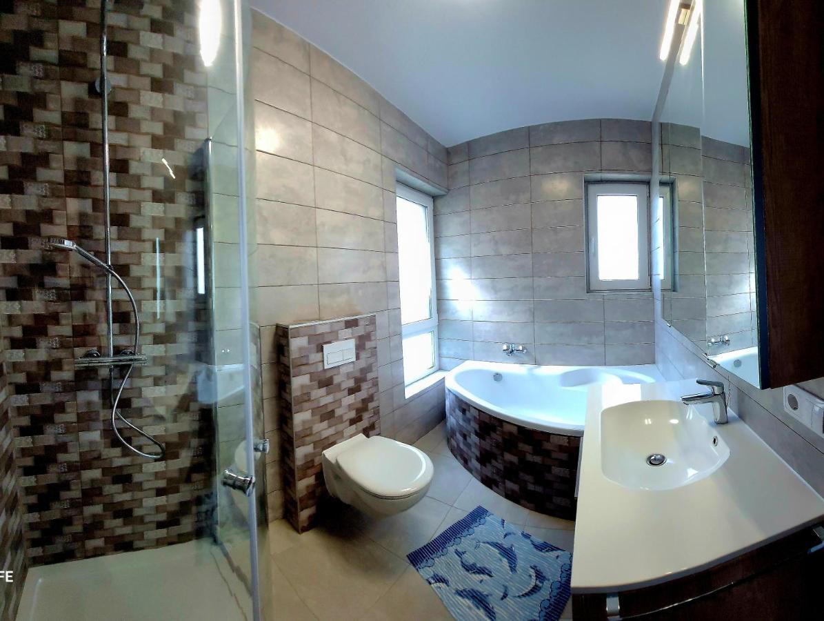 バラトンフェニヴェシュZea Apartmanhazアパートメント エクステリア 写真