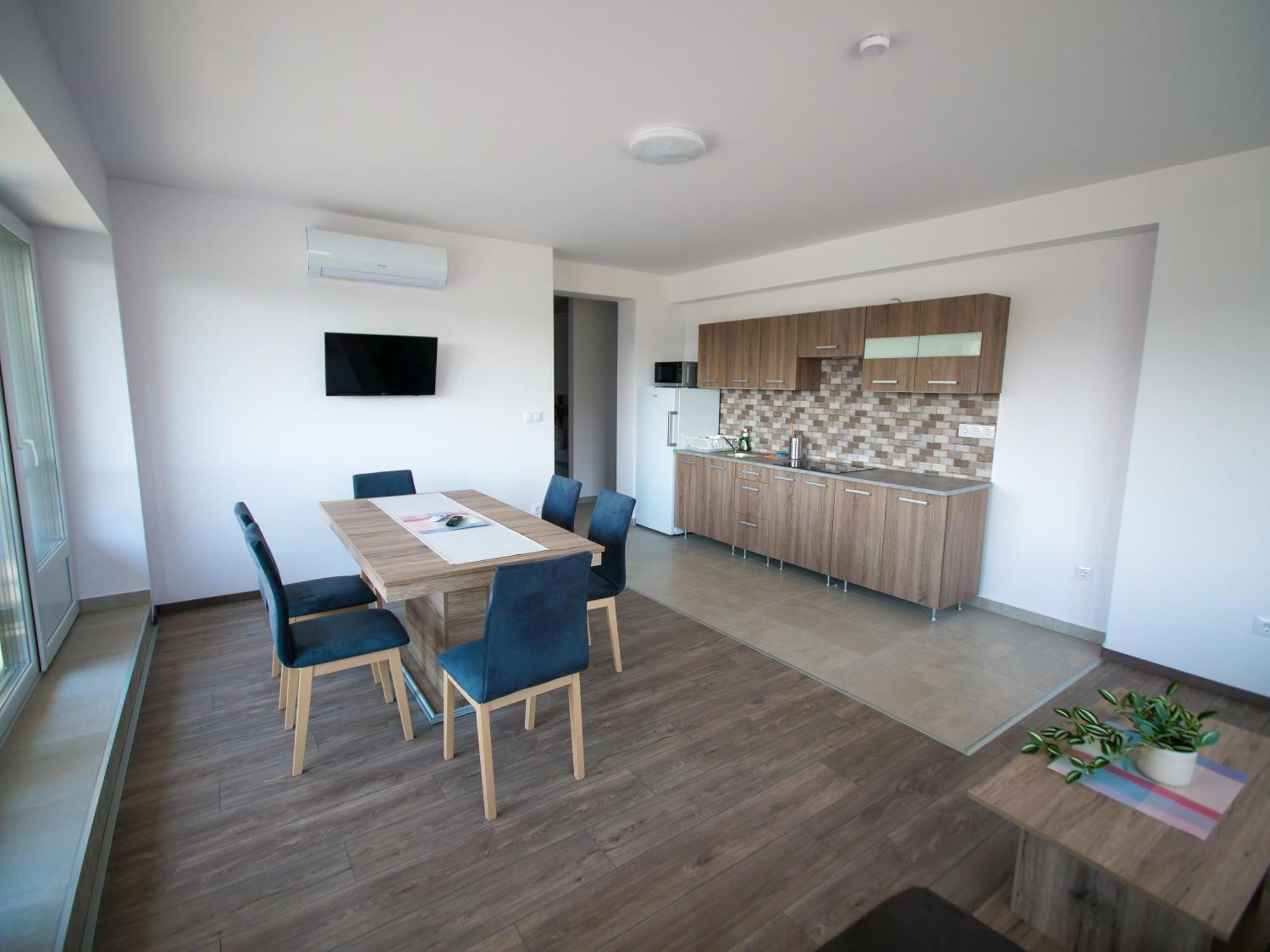 バラトンフェニヴェシュZea Apartmanhazアパートメント エクステリア 写真
