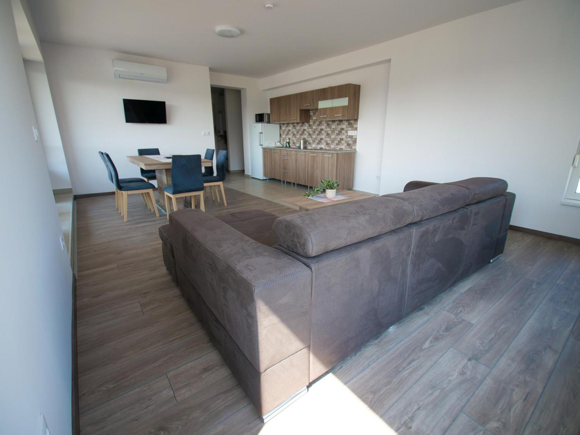 バラトンフェニヴェシュZea Apartmanhazアパートメント エクステリア 写真