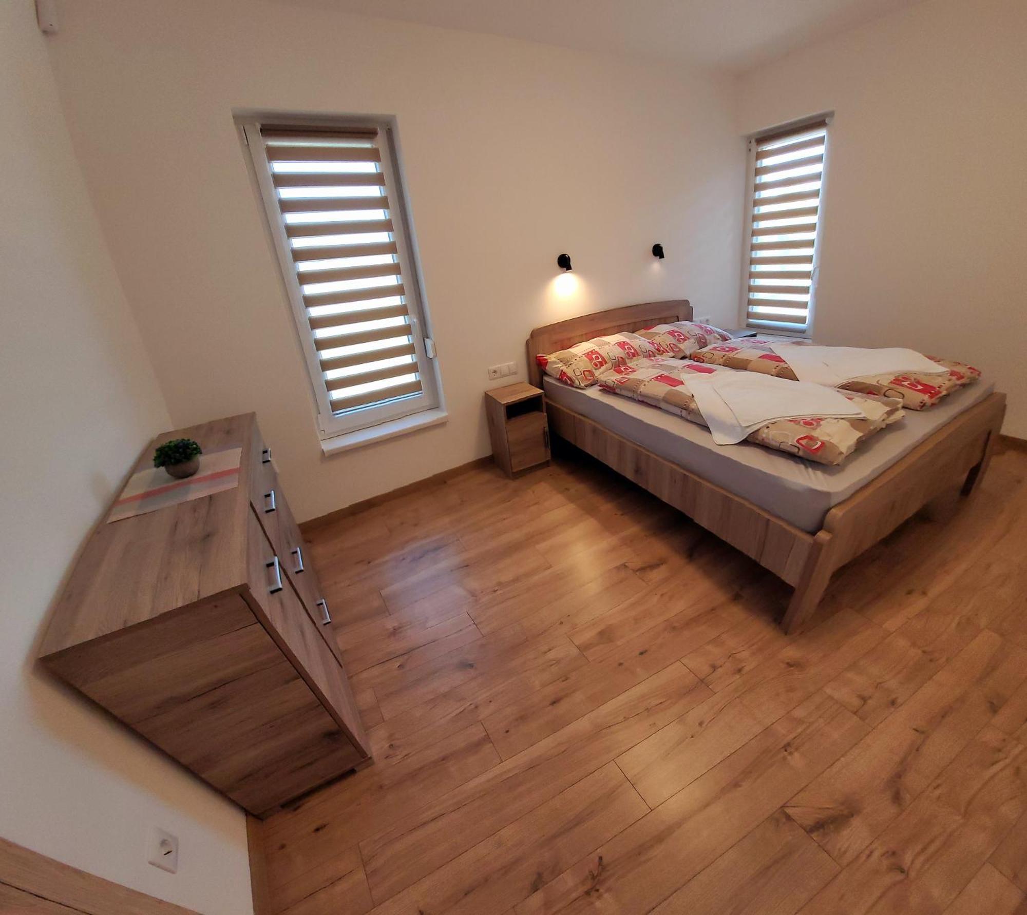 バラトンフェニヴェシュZea Apartmanhazアパートメント エクステリア 写真
